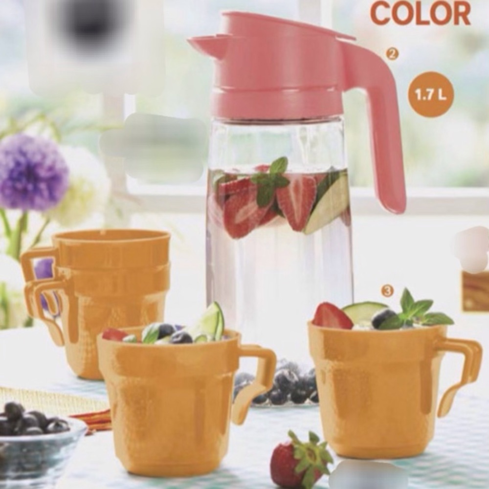 Tupperware Clearly Elegant Pitcher & (4) Aloha Collection mug set